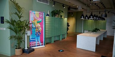 Student Only Canvas Arundel House