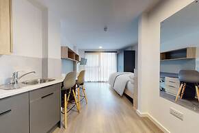 Student Only Canvas Arundel House