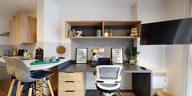 Student Only Canvas Arundel House