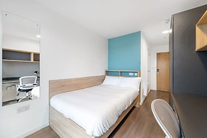 Student Only Canvas Arundel House