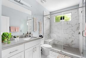 Stunning Centrally Located FUN 3BR Home