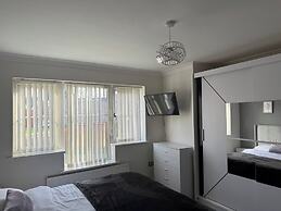 5-bedroom Family Holiday Home Sleeps 7 Garden Parking Pet Friendly Nor