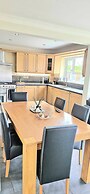 5-bedroom Family Holiday Home Sleeps 7 Garden Parking Pet Friendly Nor