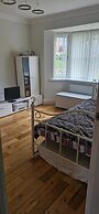 5-bedroom Family Holiday Home Sleeps 7 Garden Parking Pet Friendly Nor