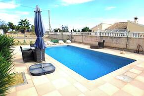 2bedrooms - 2bathrooms - Saltwater Pool - Parking