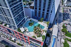 Apartment in New Luxury Condo Downtown