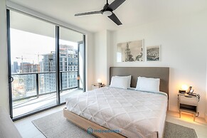 Apartment in New Luxury Condo Downtown
