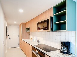Apartment in New Luxury Condo Downtown