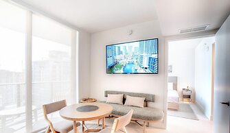 Apartment in New Luxury Condo Downtown