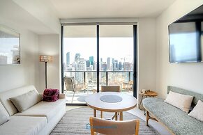 Apartment in New Luxury Condo Downtown