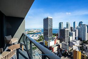 Apartment in New Luxury Condo Downtown