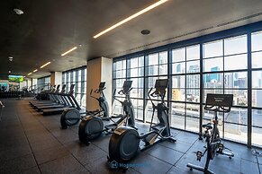 Apartment in New Luxury Condo Downtown