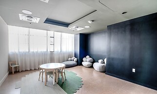 Apartment in New Luxury Condo Downtown