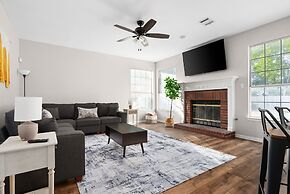 Neon Cowboy House With Private Pool