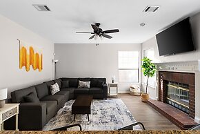 Neon Cowboy House With Private Pool