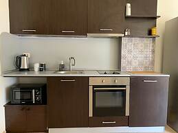 Bansko Spacious Art Apartment With Mountain Views