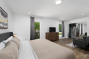 The Gateway 6BED 2 Houses GameRoom Pool