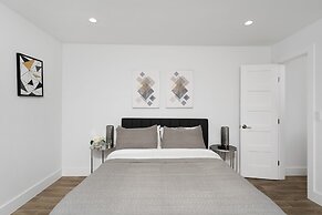 The Gateway 6BED 2 Houses GameRoom Pool