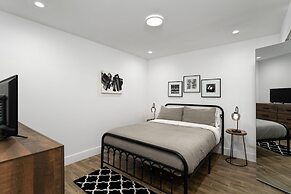 The Gateway 6BED 2 Houses GameRoom Pool