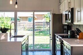 The Gateway 6BED 2 Houses GameRoom Pool