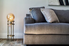 The Gateway 6BED 2 Houses GameRoom Pool