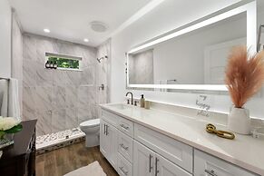 The Gateway 6BED 2 Houses GameRoom Pool