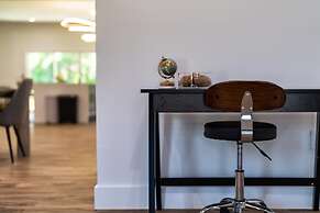 The Gateway 6BED 2 Houses GameRoom Pool