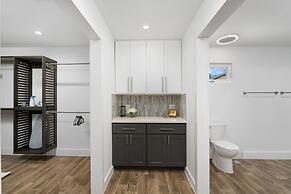 The Gateway 6BED 2 Houses GameRoom Pool