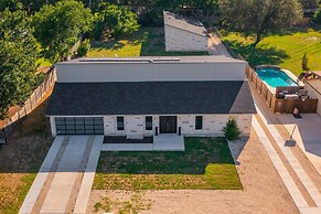 The Gateway 6BED 2 Houses GameRoom Pool