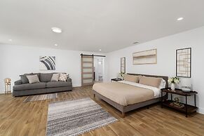 The Gateway 6BED 2 Houses GameRoom Pool