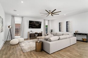 The Gateway 6BED 2 Houses GameRoom Pool