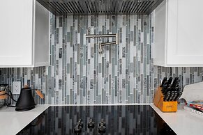 The Gateway 6BED 2 Houses GameRoom Pool