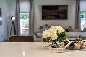 The Gateway 6BED 2 Houses GameRoom Pool