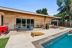 The Gateway 6BED 2 Houses GameRoom Pool