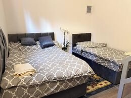 Entire Studio With 2 Extra Beds