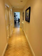 Modern Apt 3 Bedrooms Near Dundrum