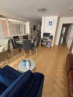 Modern Apt 3 Bedrooms Near Dundrum