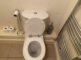 Modern Apt 3 Bedrooms Near Dundrum