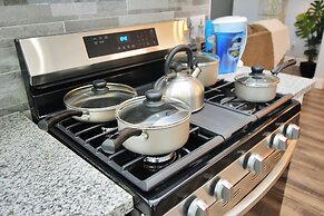 Cozy Retreat Near NRG Stadium, Free parking, Wi Fi