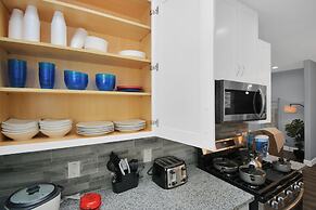 Cozy Retreat Near NRG Stadium, Free parking, Wi Fi