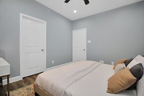 Cozy Retreat Near NRG Stadium, Free parking, Wi Fi