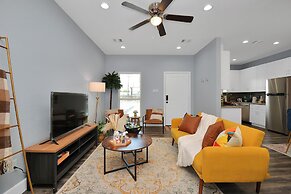 Cozy Retreat Near NRG Stadium, Free parking, Wi Fi
