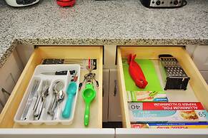 Cozy Retreat Near NRG Stadium, Free parking, Wi Fi