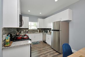 Cozy Retreat Near NRG Stadium, Free parking, Wi Fi