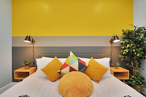 Cozy Retreat Near NRG Stadium, Free parking, Wi Fi