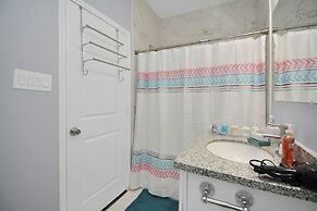 Cozy Retreat Near NRG Stadium, Free parking, Wi Fi