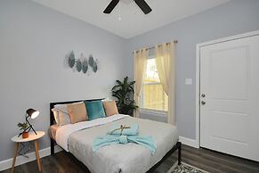 Cozy Retreat Near NRG Stadium, Free parking, Wi Fi