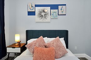 Cozy Retreat Near NRG Stadium, Free parking, Wi Fi