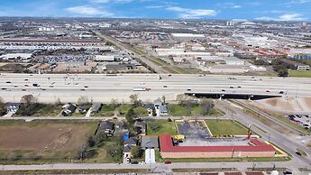 Cozy Retreat Near NRG Stadium, Free parking, Wi Fi