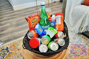 Cozy Retreat Near NRG Stadium, Free parking, Wi Fi